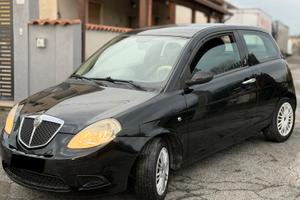Lancia ypsilon 1.2 benzina 2009