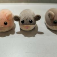 tris piccoli criceti movimento a molla