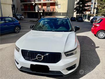 Volvo xc40 r-desig