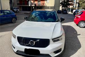 Volvo xc40 r-desig