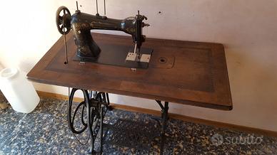 Macchina da cucire vintage
