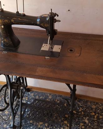 Macchina da cucire vintage