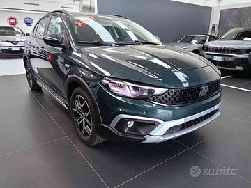 FIAT Tipo 1.5 Hybrid DCT Cross
