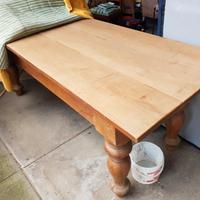 Tavolo in noce ferrarese