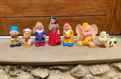 Lotto 7 pupazzi in gomma vintage giocattoli gioco