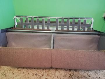 Divano letto a 3 posti usato 