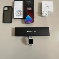 Apple: iPhone 12 Pro Max , AirPods ed Apple Watch