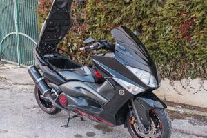 Yamaha Tmax 