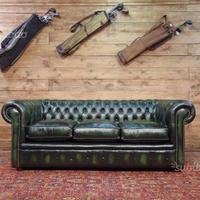 Divano Chesterfield 3 posti nuovo
