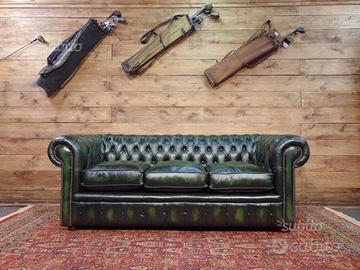 Divano Chesterfield 3 posti nuovo