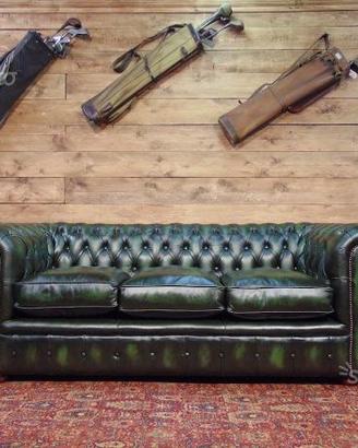 Divano Chesterfield 3 posti nuovo