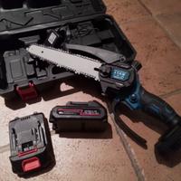 Motosega professionale con 2 batterie