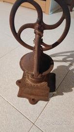 Macina cereali antichissimo