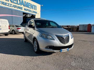 Lancia Ypsilon 1.2 69 CV 5 porte GPL Ecochic Silve