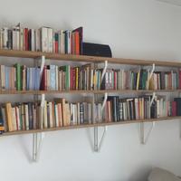 Libreria modulare a parete in legno e metallo