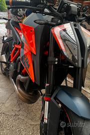 KTM 1290 Super Duke R