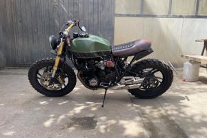 Moto custom - Caferace - Yamaha Caterpillar
