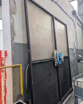 Portone in ferro per capannone 256 x 300 cm