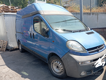 Opel Vivaro tetto alto passo lungo