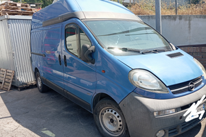 Opel Vivaro tetto alto passo lungo