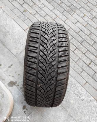 gomme   DUNLOP WINTER TRAIL 225 / 40 R 18  92 V