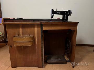 Macchina da cucire Necchi anni 60