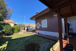 QUADRIFAMILIARE A FABRICA DI ROMA