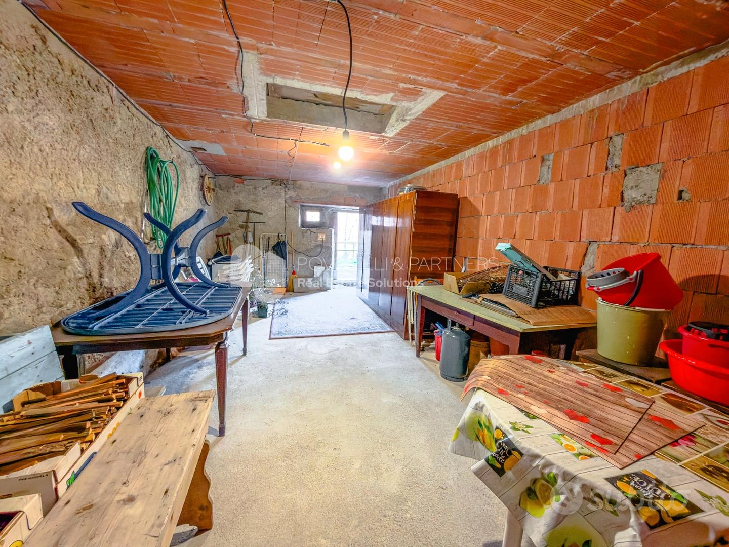 Porzione di baita con ampio terreno - Vista 5