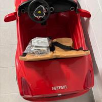 Ferrari elettrica per bambini