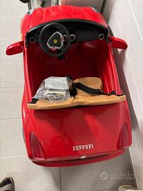 Ferrari elettrica per bambini