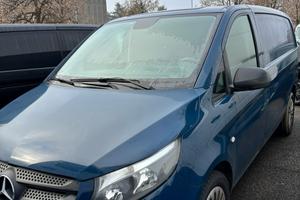 Vito blu Long del 2015 con 340000 km