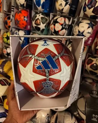 pallone Adidas champions 
