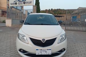 Lancia Ypsilon 1.2 69 CV 5 porte Gold