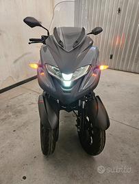 Yamaha Tricity 300 - 1.600km - anno 2024