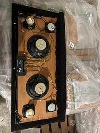 Pianale auto con tweeter e crossover coral