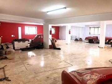 Attività / Licenza di 324 m² con 2 locali a Alcamo