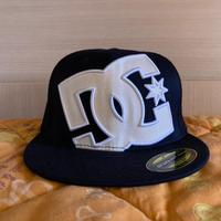 CAPPELLO DC ORIGINALE CON VISIERA PIATTA
