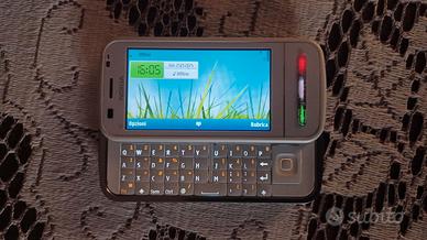 Smartphone con tastiera fisica Nokia C6-00