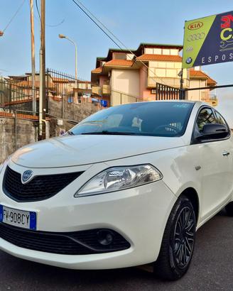 Lancia Ypsilon 1.2 69 CV 5 porte GPL Ecochic Gold