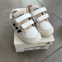 Scarpe Adidas taglia 23,5
