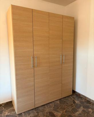 Armadio 4 ante effetto rovere – 180 × 60 × 246 cm