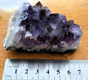 Minerale ametista soprammobile