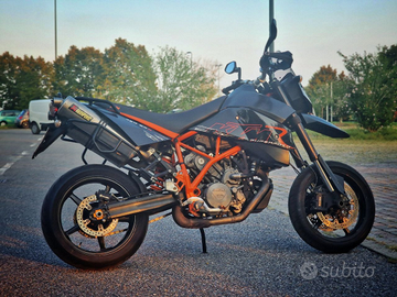 KTM 950 SMR (Supermoto Racing)