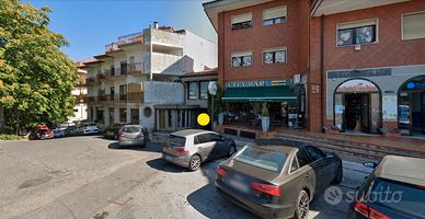 Box garage magazzino piccolo e grande