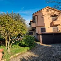 Colle Girello villino ampia metratura divisibile