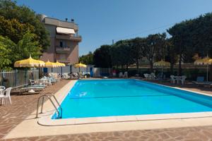 Inclusa spiaggia 150mdal mare settembre