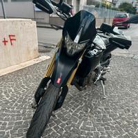 Aprilia Dorsoduro 750