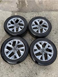Cerchi in lega con gomme Kia Sprtage Gt Line da 20