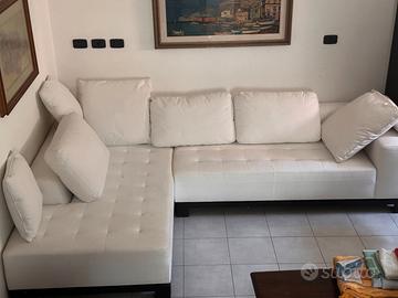 Divano angolare  L bianco 300x200 cm in ecopelle