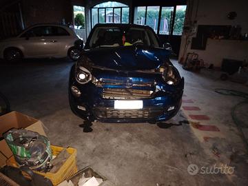 fiat 500x 1.6mtj 120cv incidentata